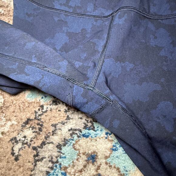 Lululemon Wunder Under Crop hi rise 6 - Picture 2 of 4